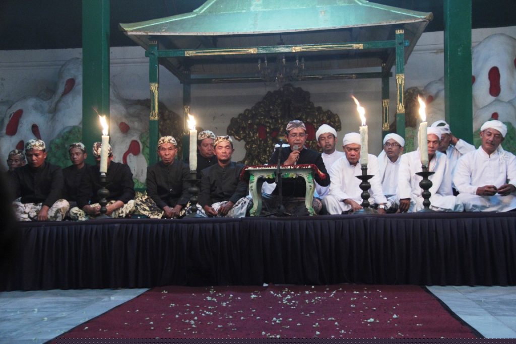 BABAD CIREBON TAK PERNAH ABSEN DALAM RANGKAIAN ACARA HARI JADI KOTA CIREBON